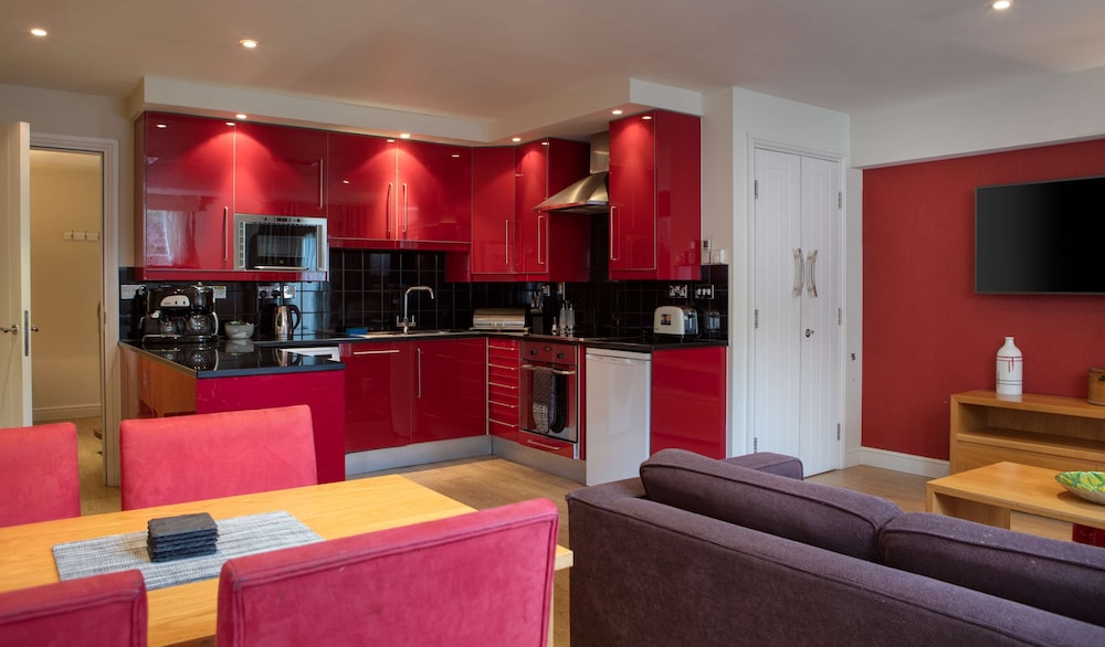 Standard Apartment, Multiple Beds, Non Smoking (Converts to 2 Twin Beds;with Sofabed) - Photo 2