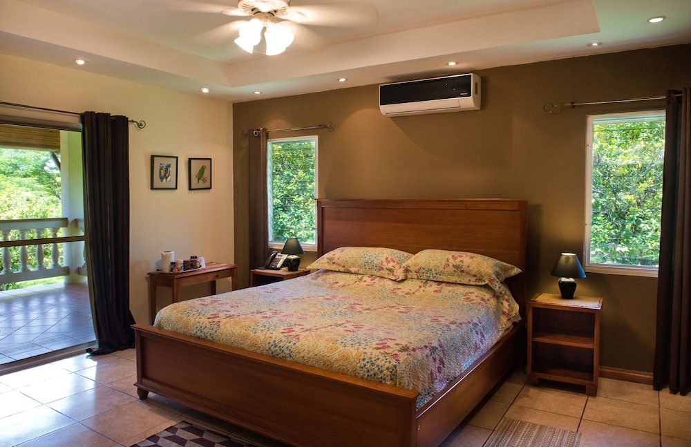 Superior Double Room, 1 King Bed, Balcony, Garden View photo 1