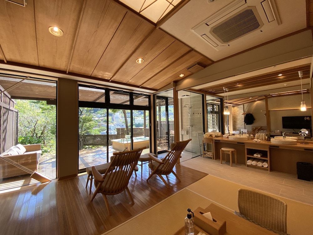 Japanese Twin Room "KAGUYAMA" with Open Air Bath, Non Smoking photo 1