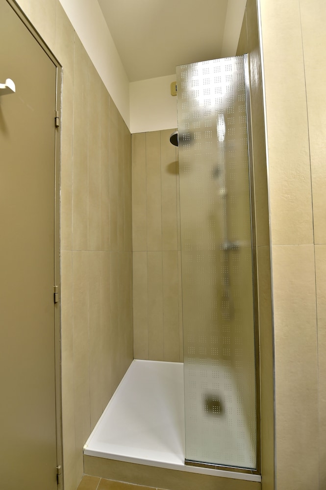 Double or Twin Room - Photo 2