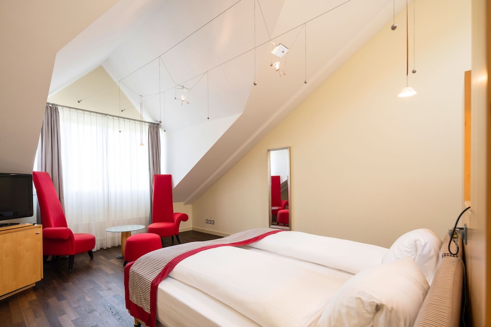 Deluxe Double or Twin Room - Photo 14