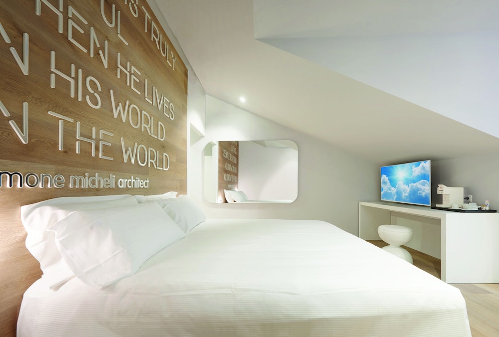 Junior Suite (402) photo 1
