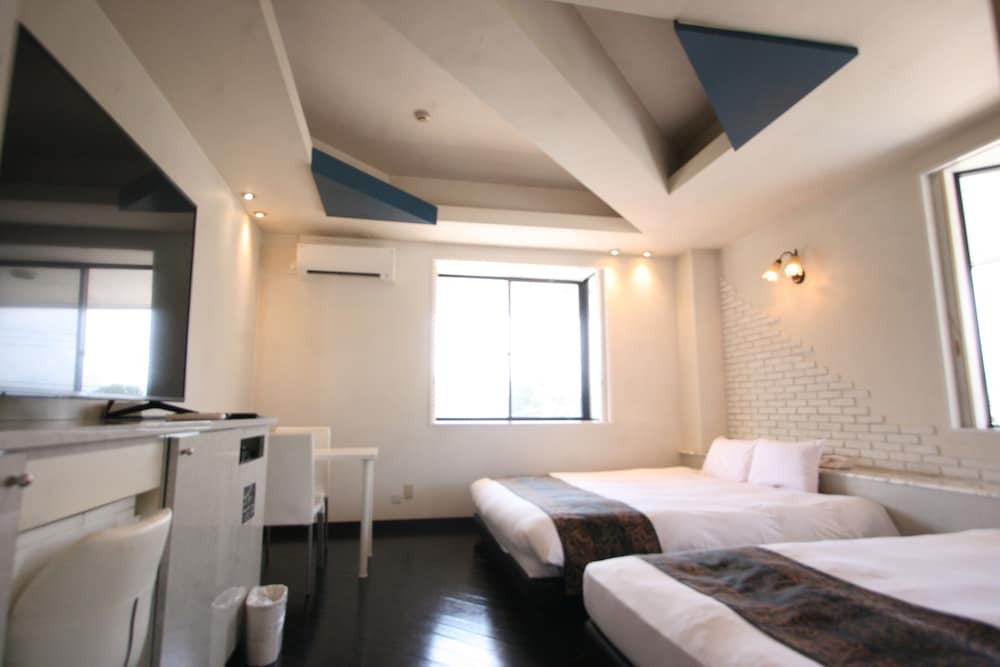 Standard Twin Room, Multiple Beds, Non Smoking, Jetted Tub