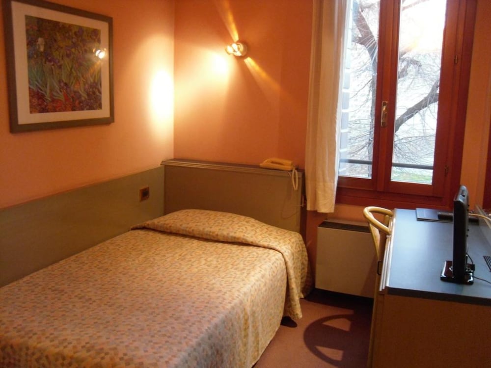 Single Room photo 1