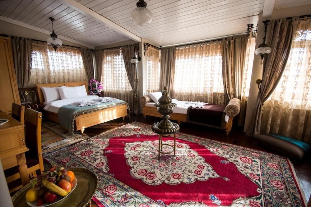 Deluxe Quadruple Room photo 3