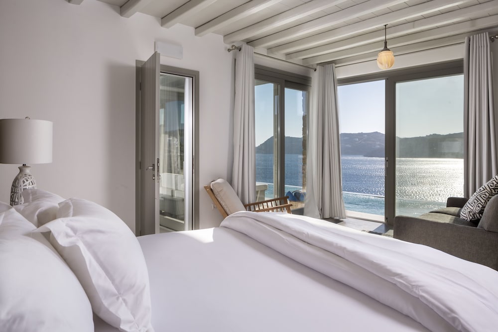 Grand Deluxe Two Bedroom Villa with Private Pool Sea View - Photo 1