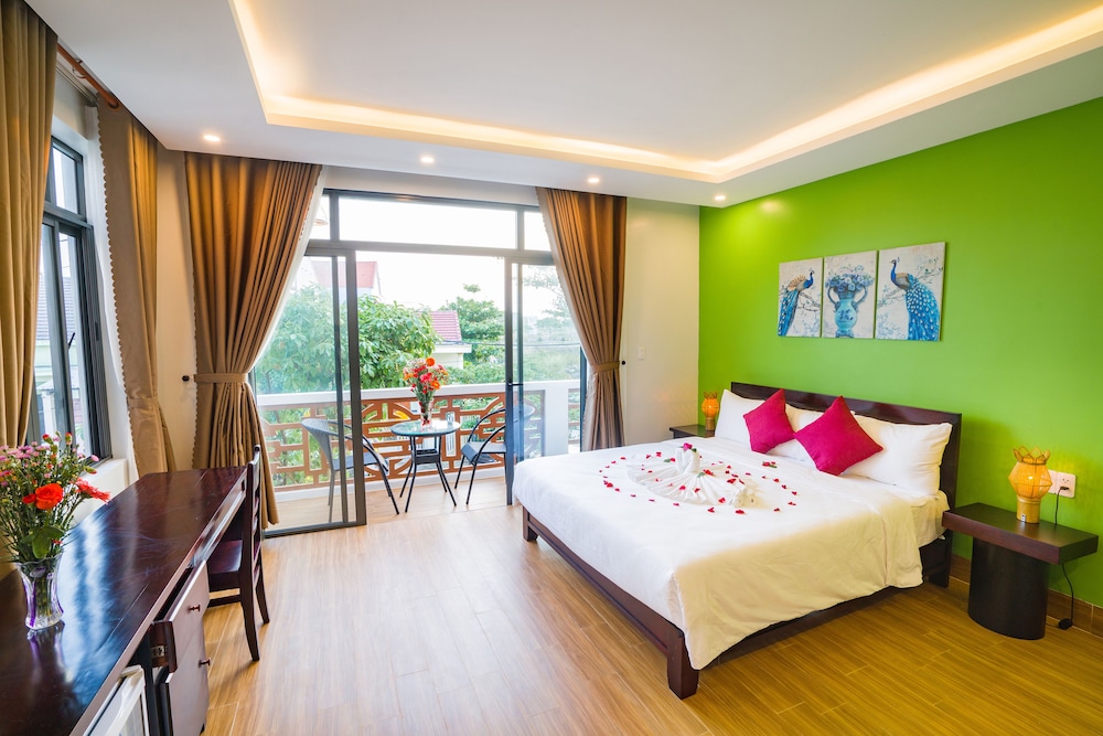 Grand Deluxe Double With Balcony - Photo 10