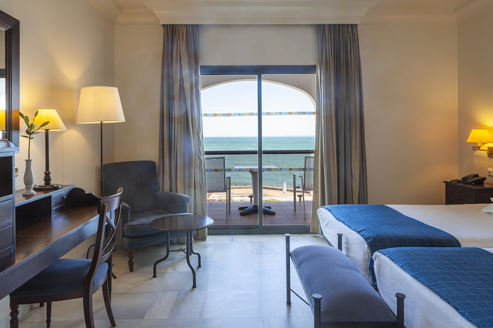 Classic Double Room, Sea View - Photo 7