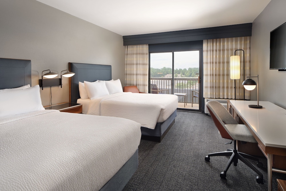 Room, 2 Queen Beds - Photo 1