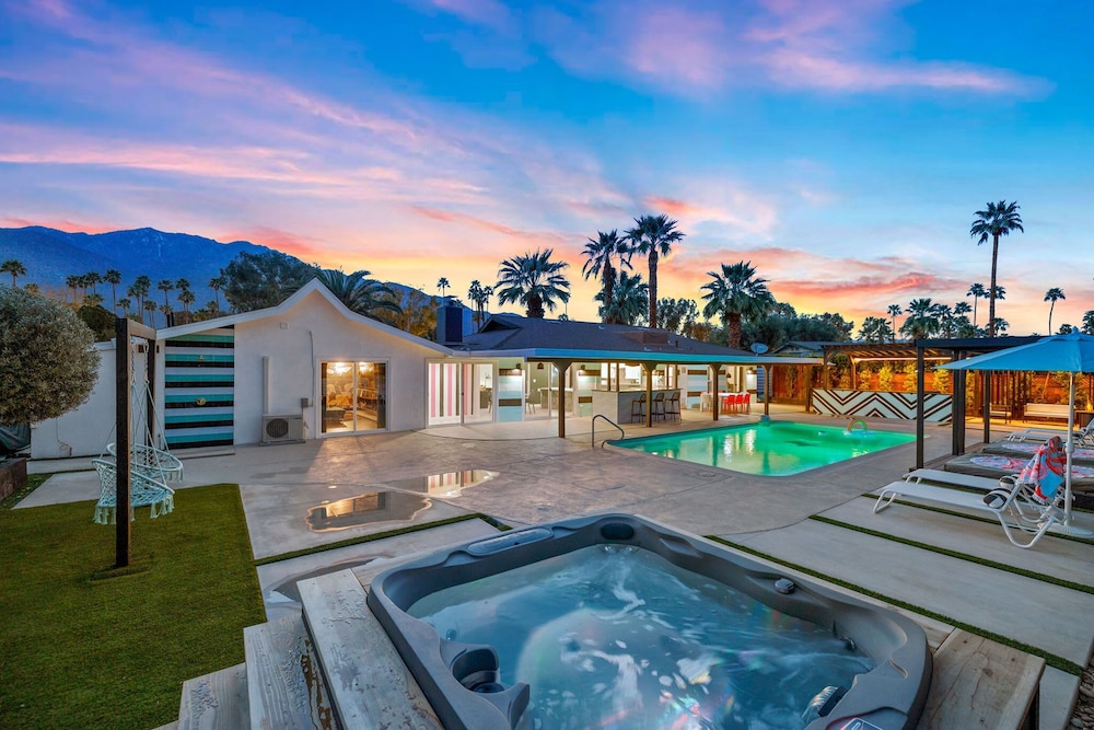 The Ritz - Luxury Home With Pool Speakeasy Bar, Billede 26