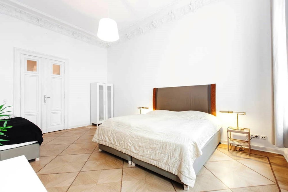 Apartment, 2 Bedrooms, City View photo 2
