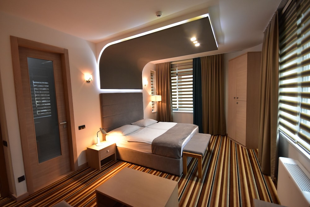 Triple Room, City View