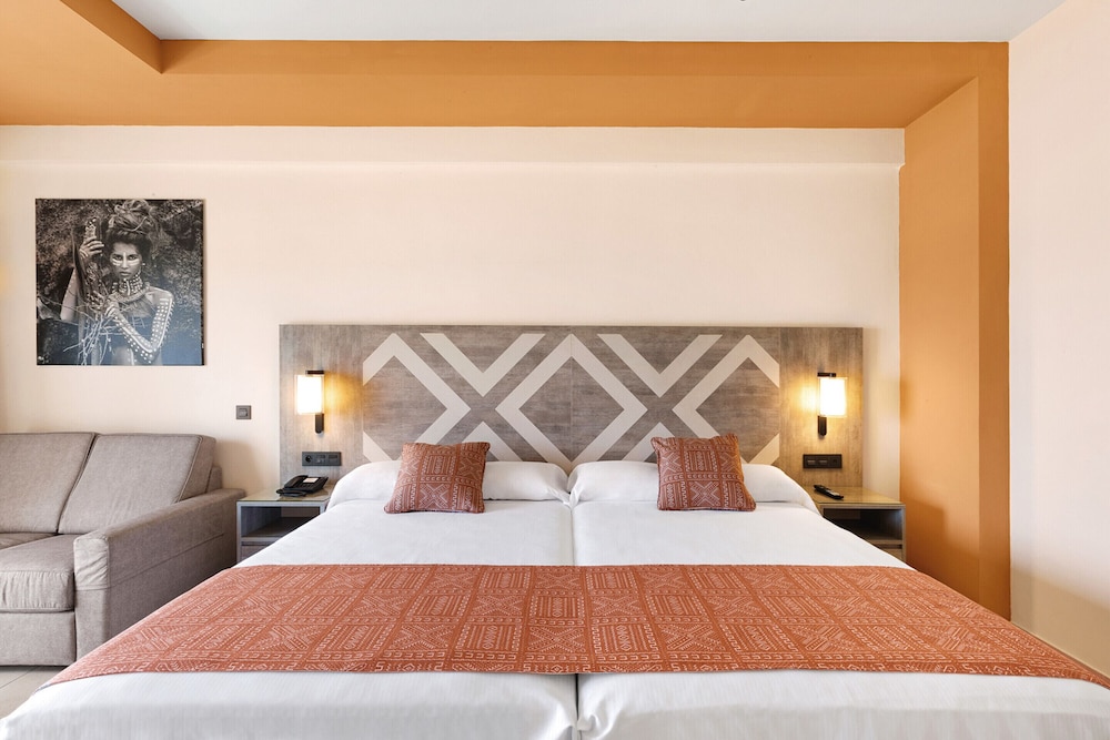 Double Room, Balcony, Sea View - Photo 3