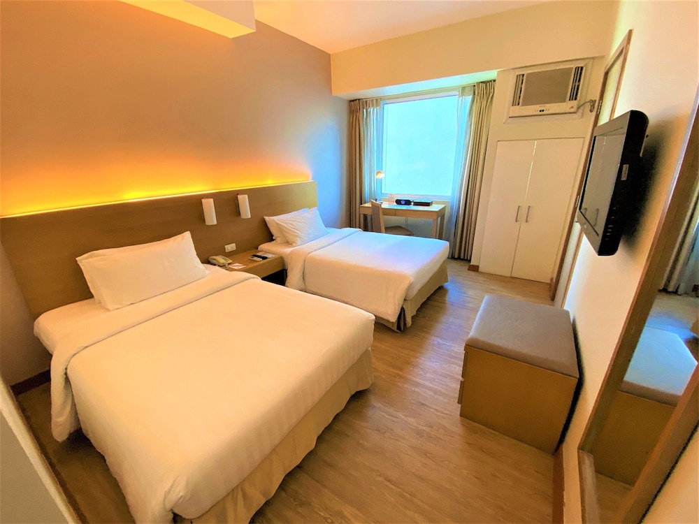 One Bedroom Premier photo 2