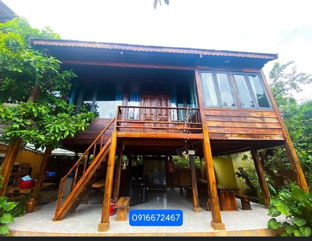 Basic House photo 1