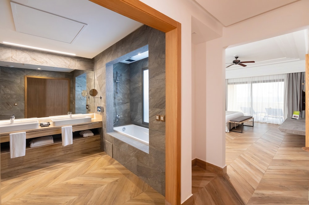 Junior Suite, Terrace (Pool Access, Adults Only) - Photo 6