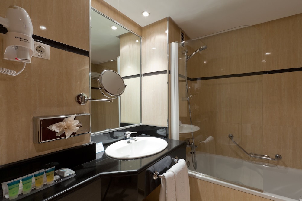 Double Room, 2 Twin Beds - Photo 4