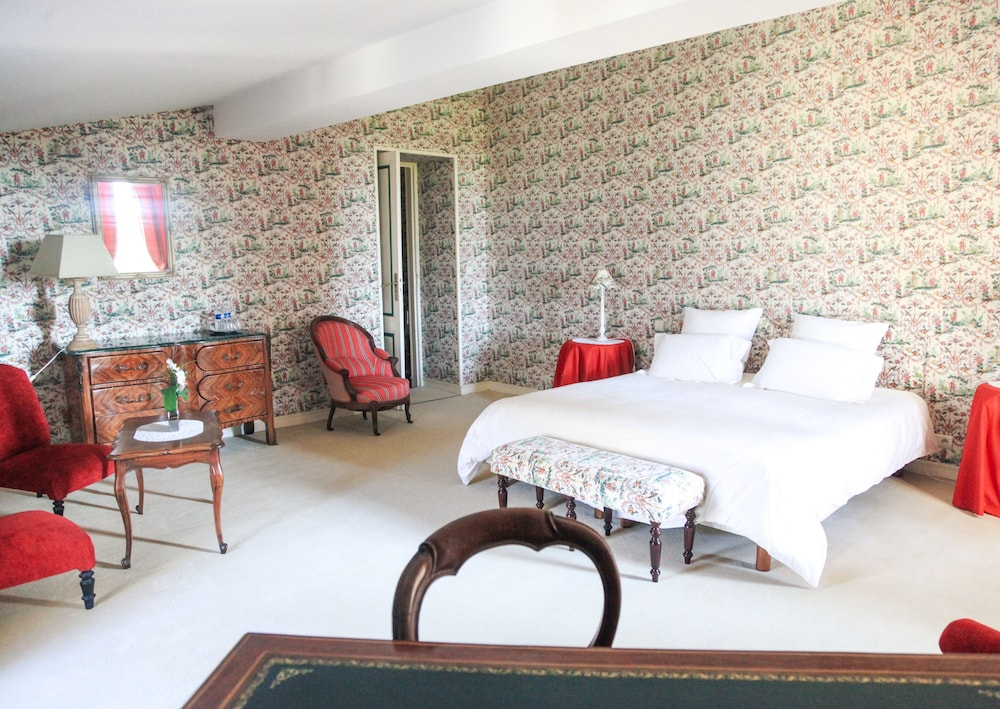 Suite, Private Bathroom, Vineyard View - Photo 4