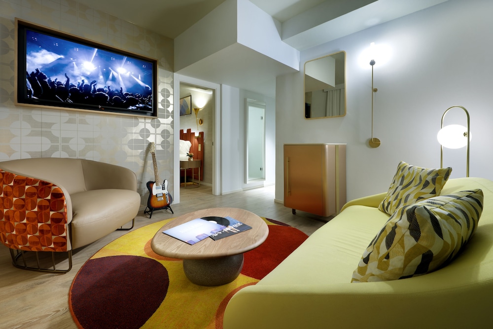 Studio Suite