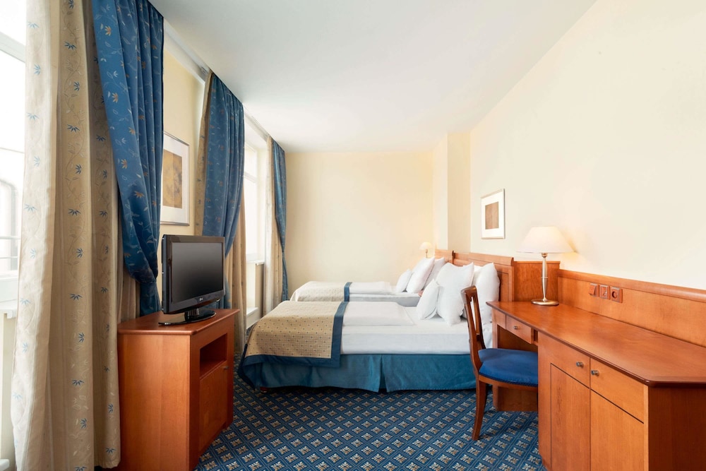 Room, 2 Twin Beds, Non Smoking - Photo 2