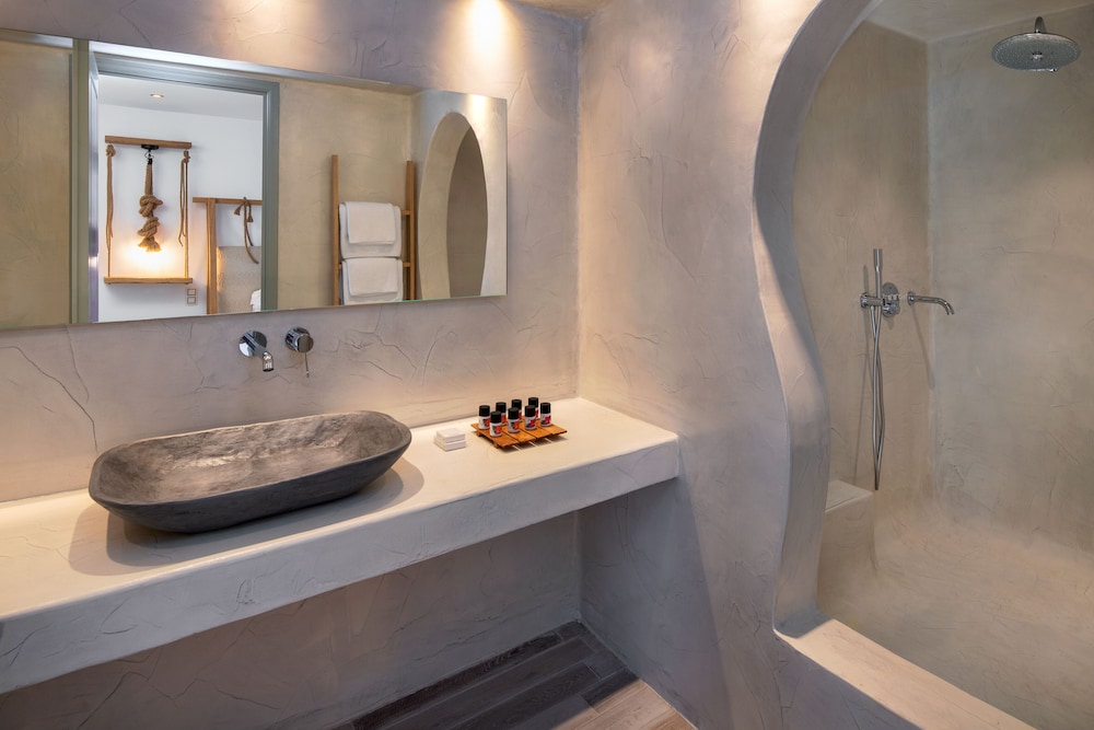 Pool Suite with Sea view - Photo 2