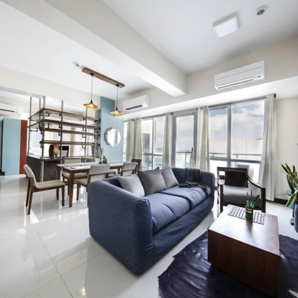 Penthouse On The 18th photo 3