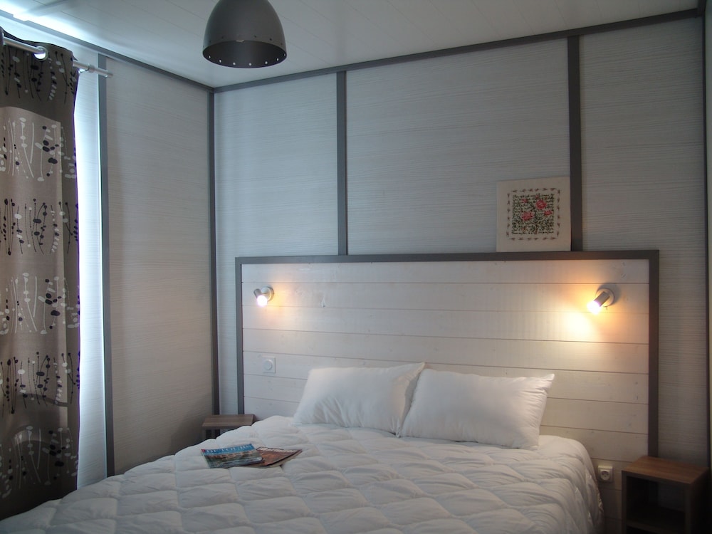 Chalet, 2 Bedrooms (Prestige) photo 2