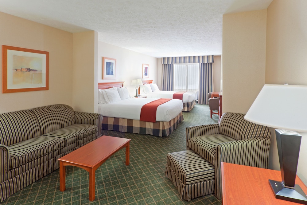 Standard Room, Multiple Beds photo 1