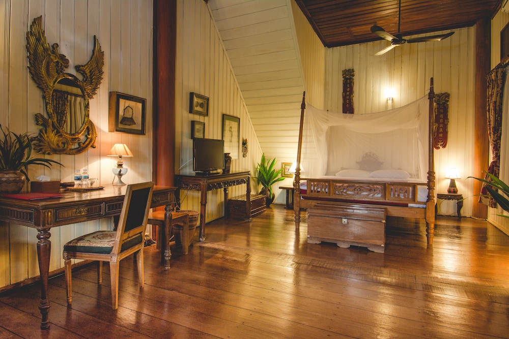 Governor Suite (AC & Fan) - 1 Bedroom