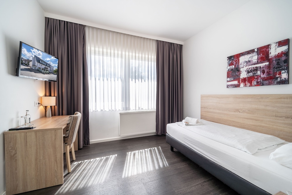 Basic Single Room