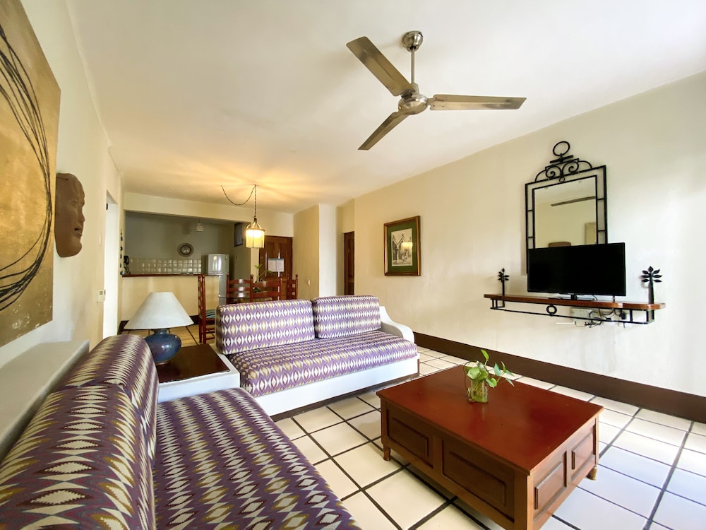 Superior Suite - Photo 5