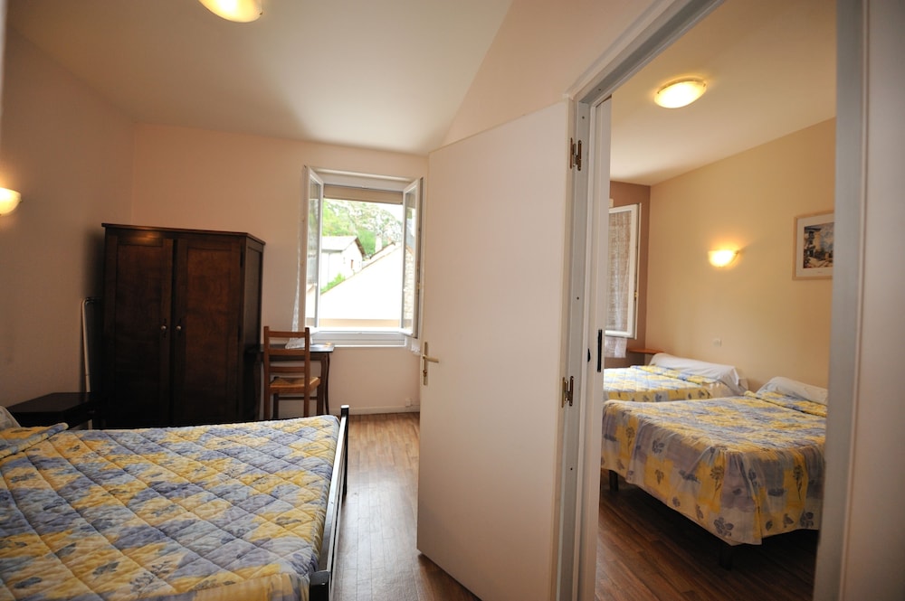 Quadruple Room, Multiple Beds photo 1