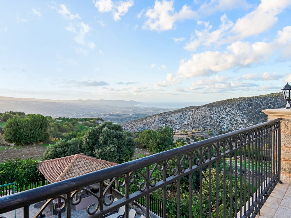 Villa, Multiple Bedrooms, Private Pool, Garden View photo 3