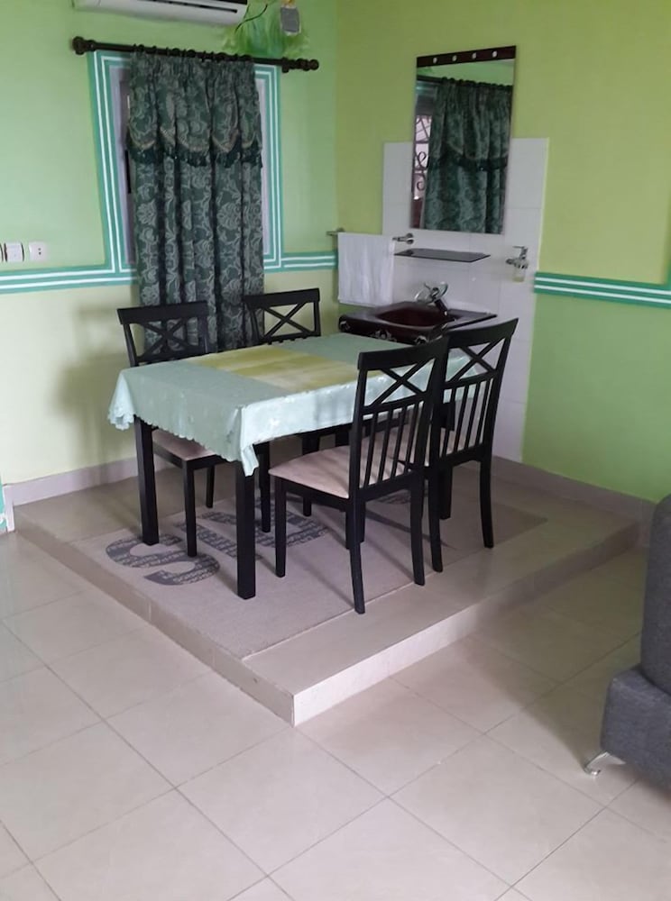 Grand Room photo 2