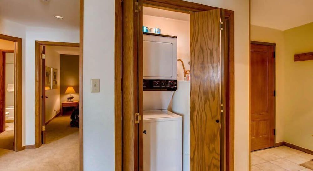 Condo, 2 Bedrooms photo 3