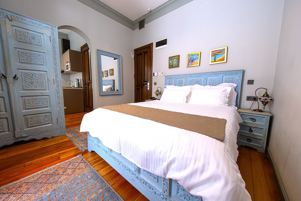 Traditional Room photo 2