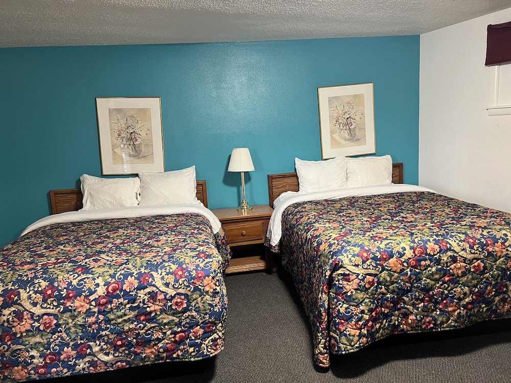 Standard Room, 2 Queen Beds photo 1