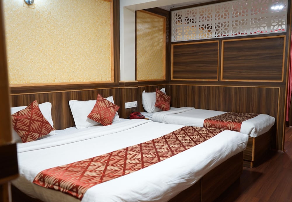 Royal Room photo 2