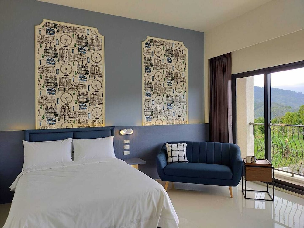 Double Room, Non Smoking - Photo 2