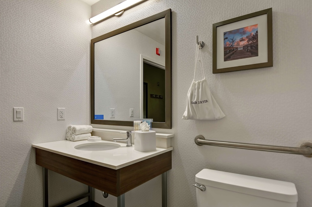Room, Accessible, Non Smoking - Photo 5