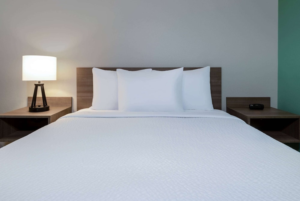 Suite, 1 Queen Bed, Non Smoking (Dishwasher)
