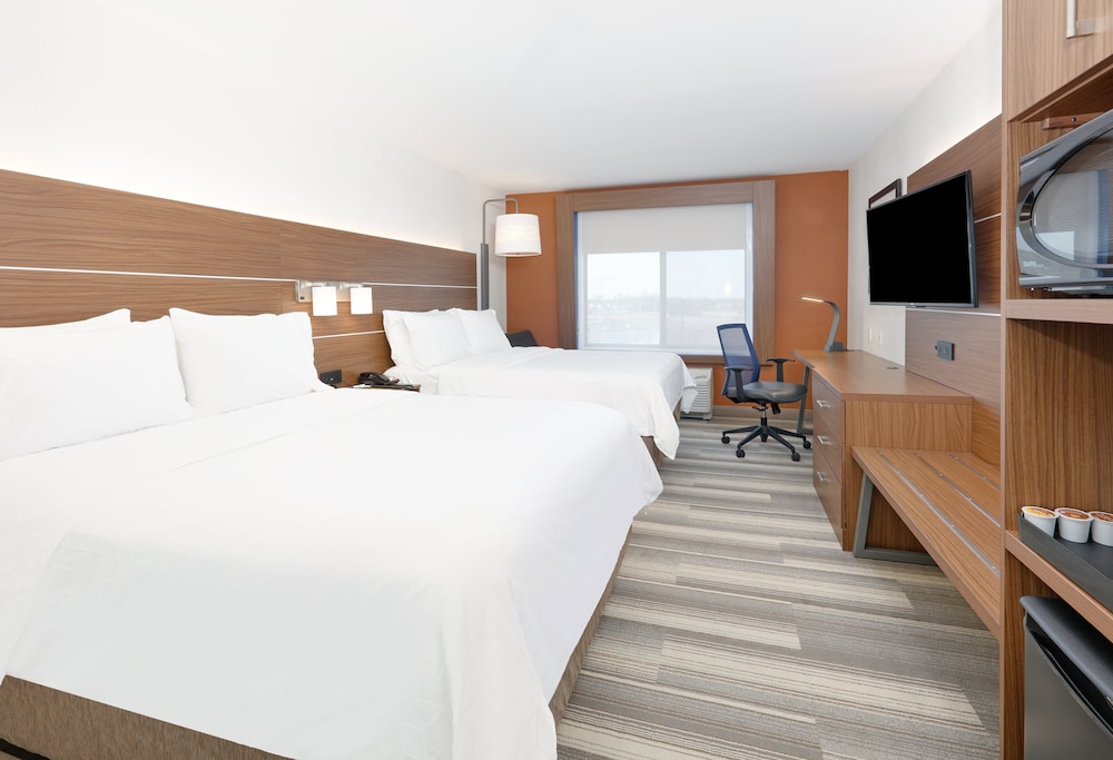 Suite, 2 Queen Beds, Accessible (Communications) - Photo 1