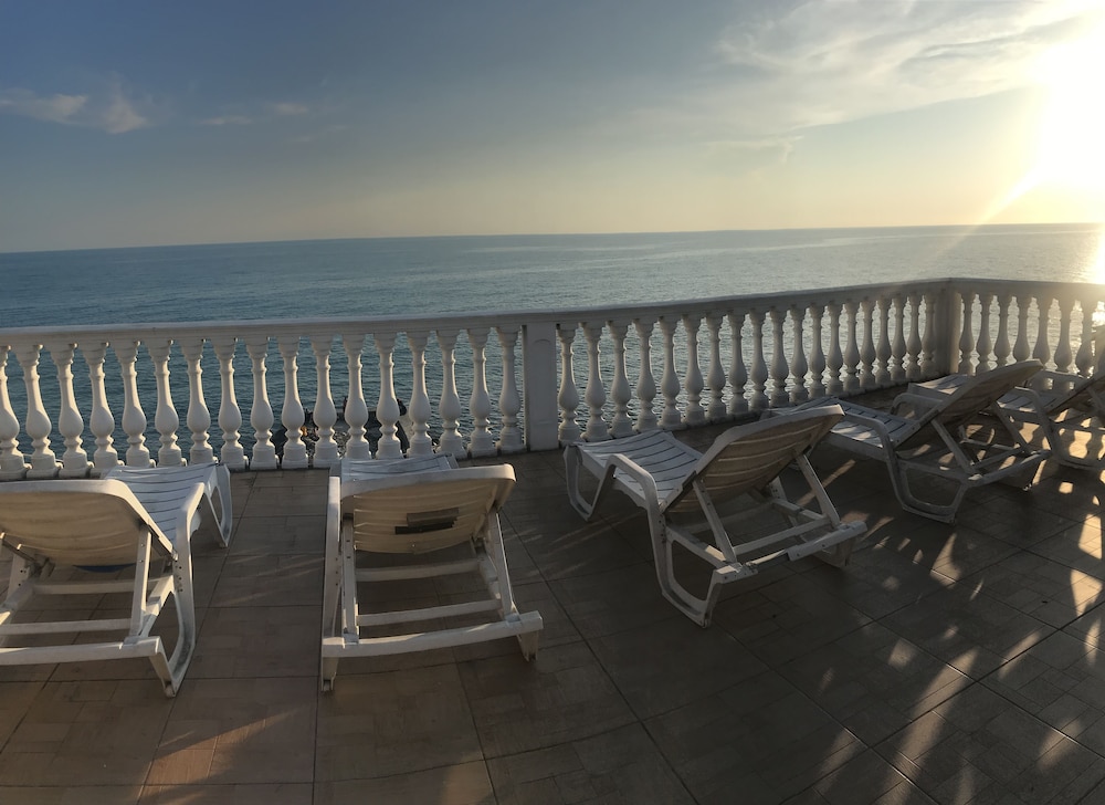 Family Room, Sea View photo 2