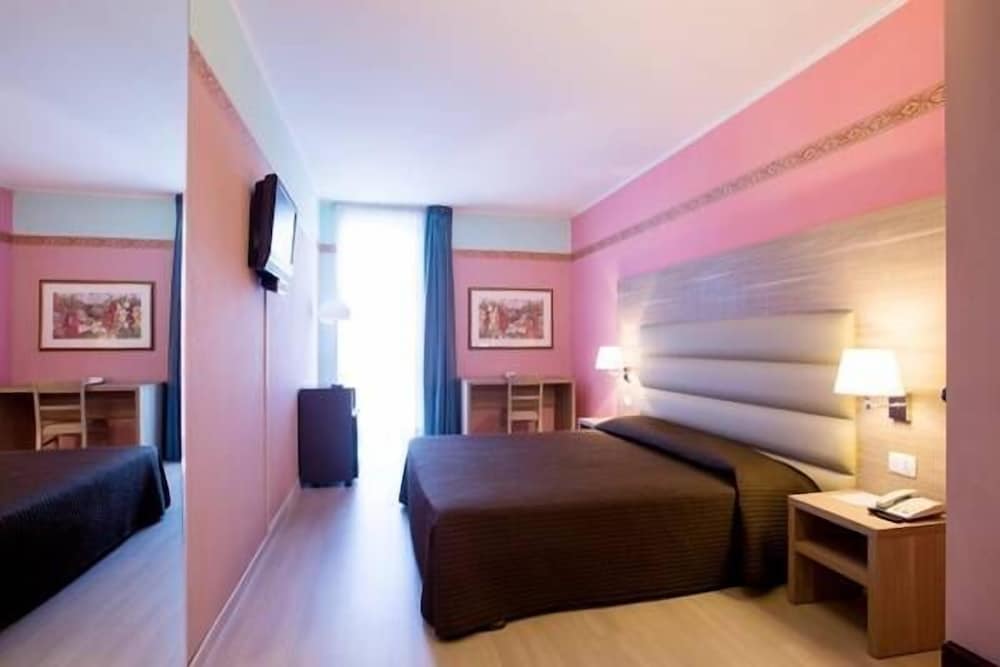Double Room Single Use photo 3