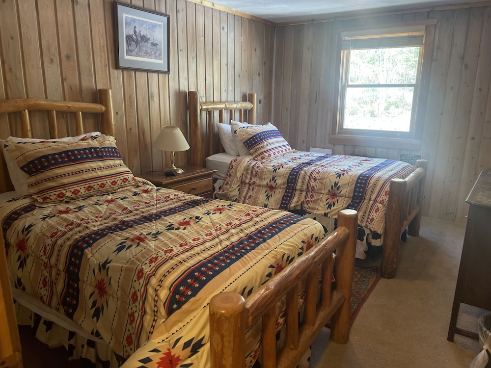 Deluxe Room, 2 Double Beds photo 1