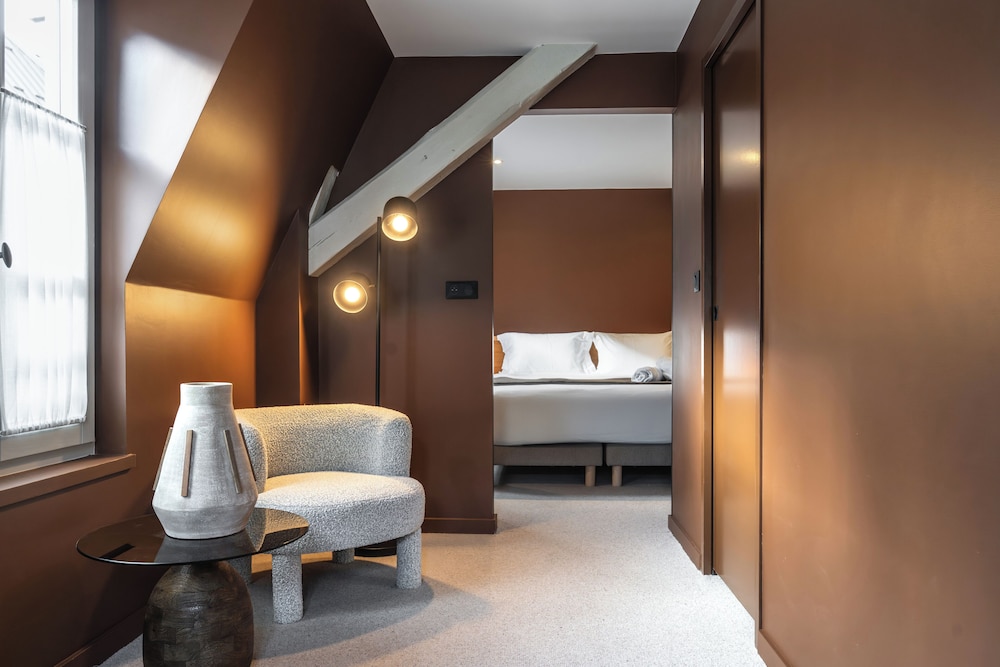 Luxury Suite