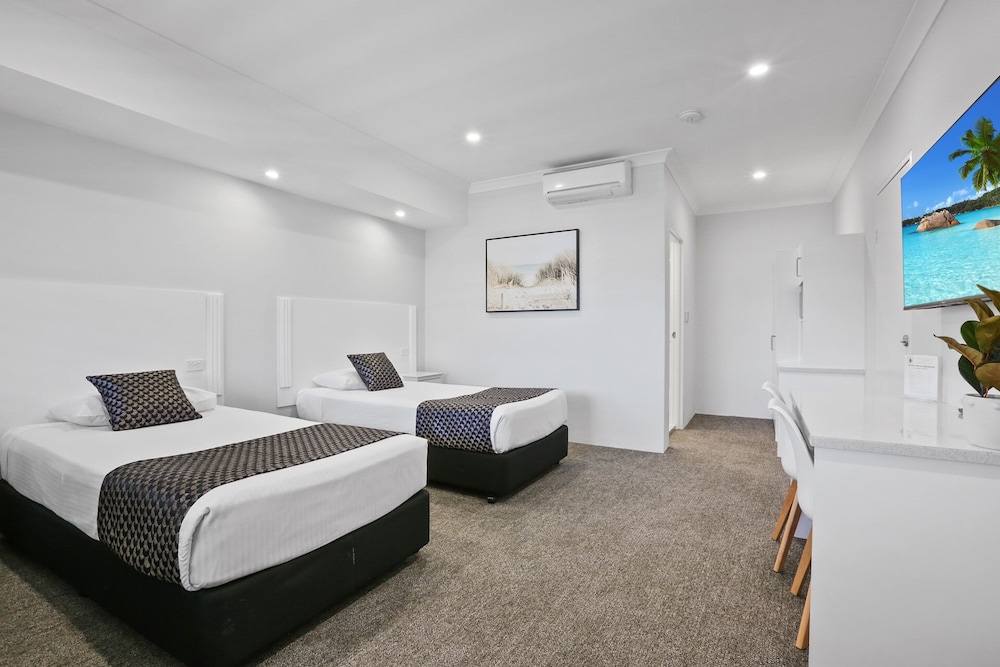 Deluxe Twin Room, 2 Twin Beds photo 2