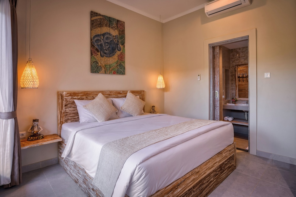 Standard Double Room, Patio, Garden View