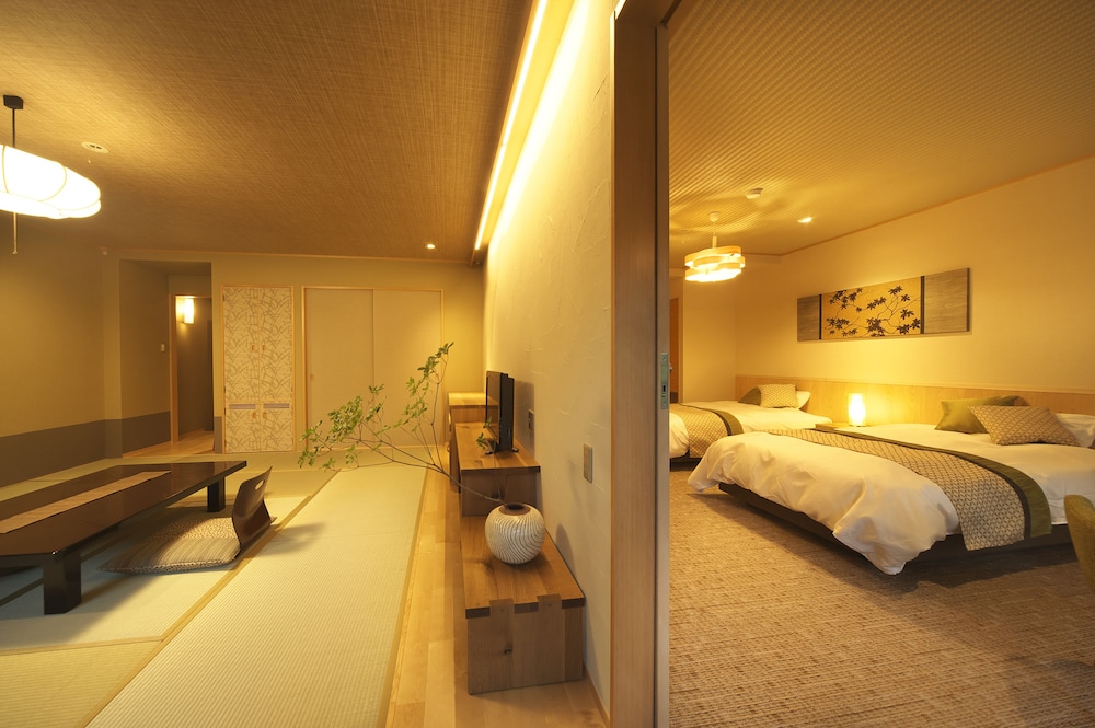 201 Japanese + Western Style Room (4 people or more), Non Smoking photo 2