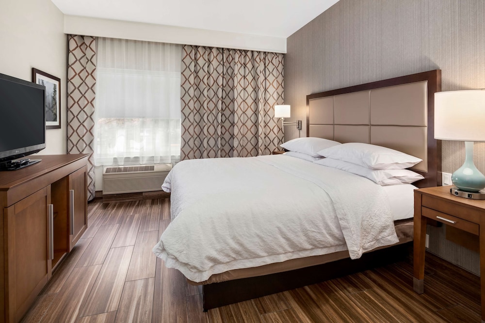 Deluxe Suite, 1 Bedroom, Non Smoking, Kitchen - Photo 1